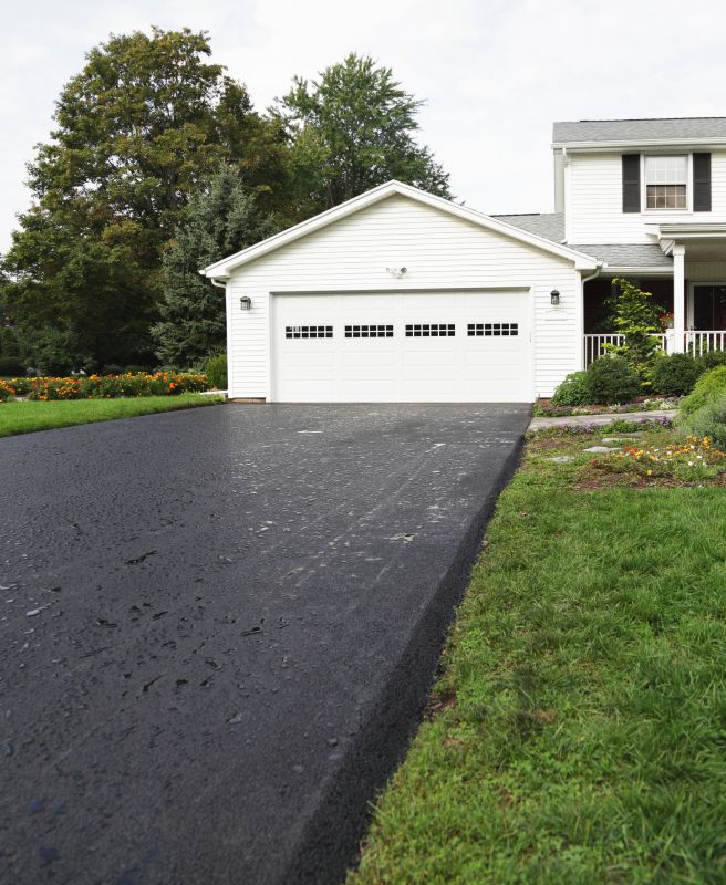 Blacktop Driveway with Edging
