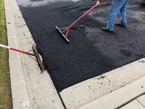 Cost of Asphalt Driveway Service in Copperas Cove